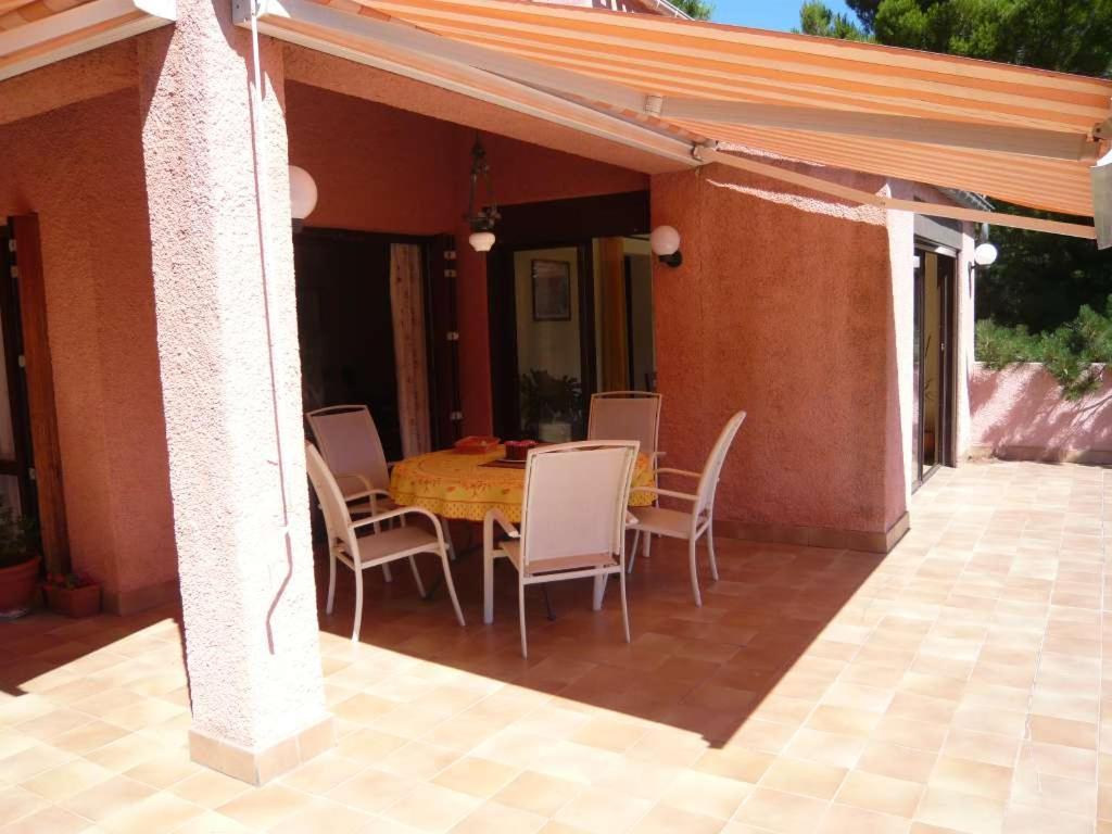 Chambres D'Hote L'Amandiere A Cucugnan Dış mekan fotoğraf